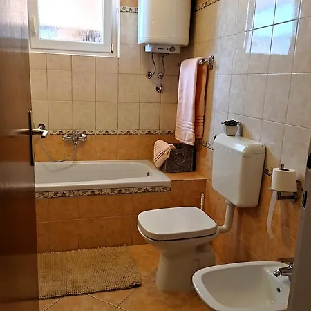 New!!! In Mari Center * Porec